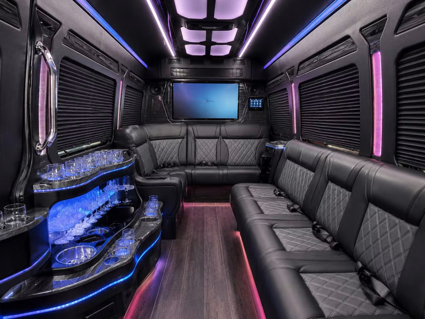 choose the right bus for deerfield beach sporting events big groups and small ones