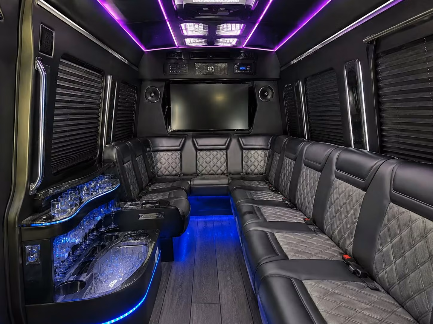 deerfieldbeachcharterbus com is ready to help with airport transfers for wedding guests flying into fort lauderdale or miami